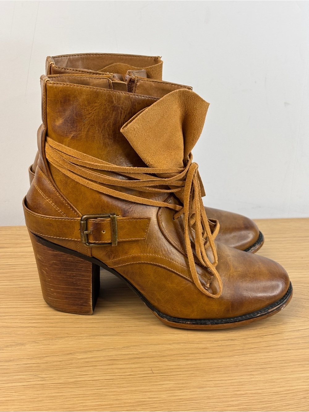 Celebrity Pink Backstreet Brown Vegan‎ Leather Heeled Boots Woman’s 8
